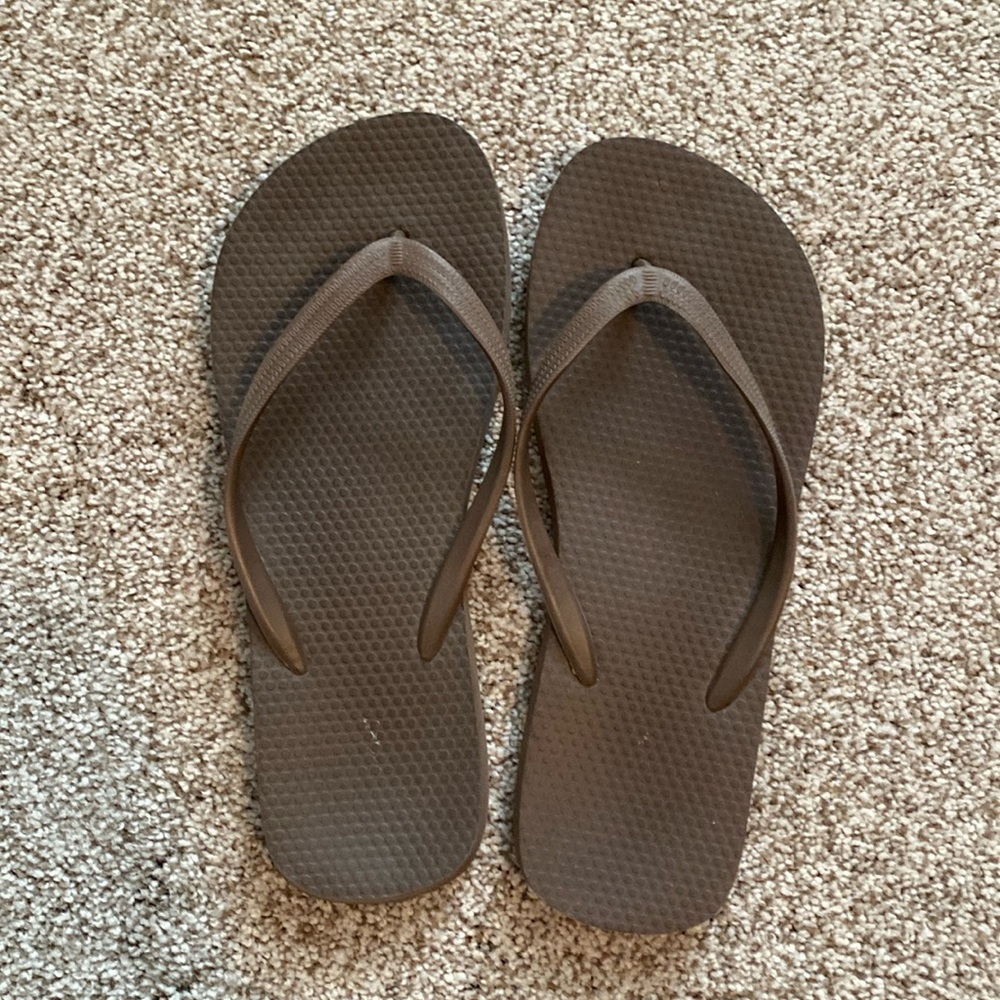 Old Navy Brown Flip-Flops